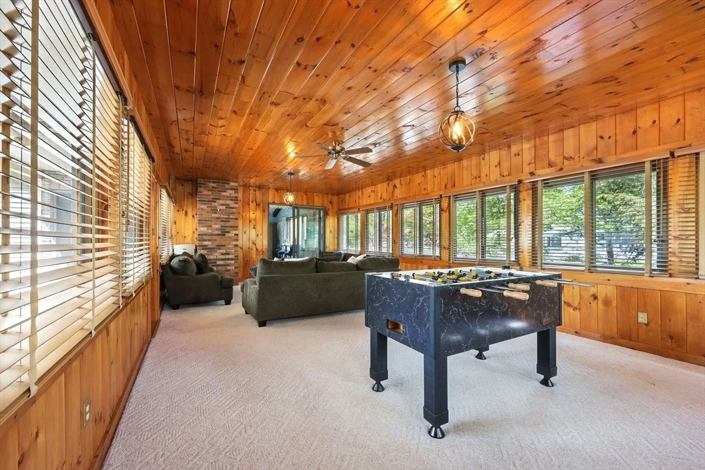 Photo of 2 Cedar Oak Dr