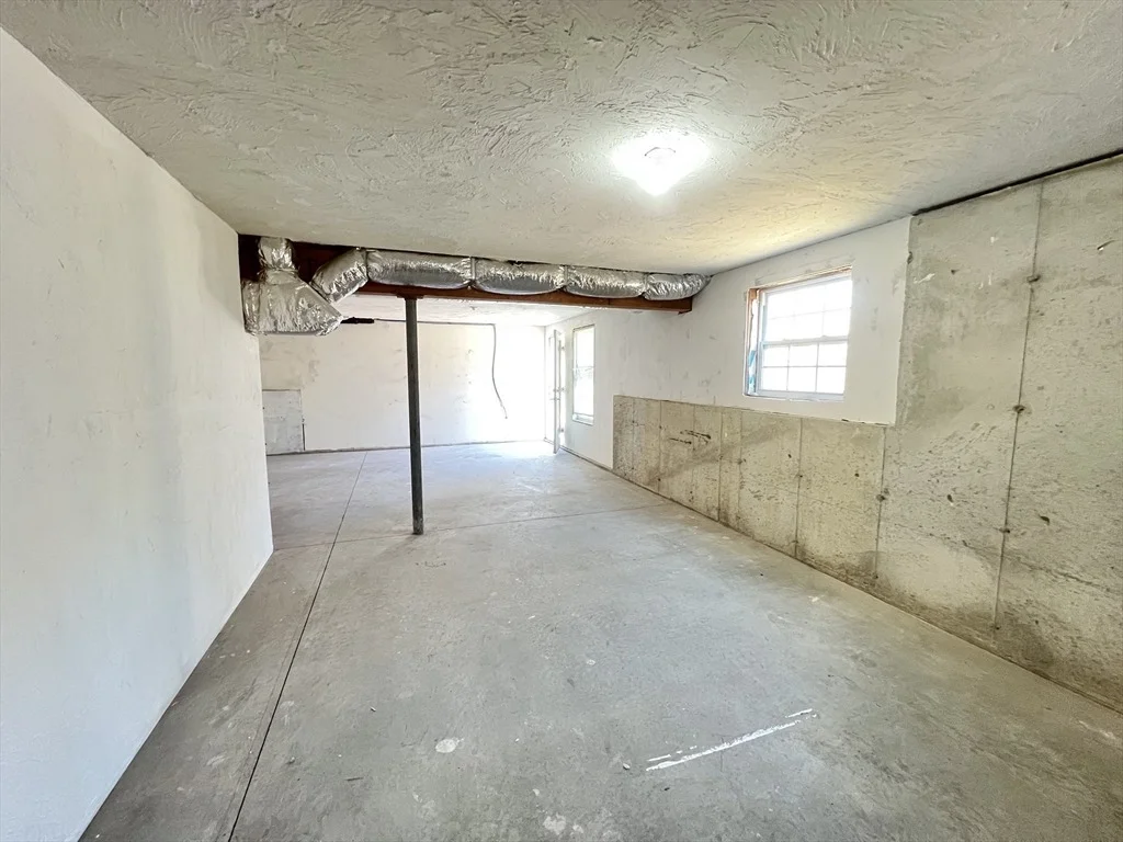 Photo of 465 Montgomery Rd