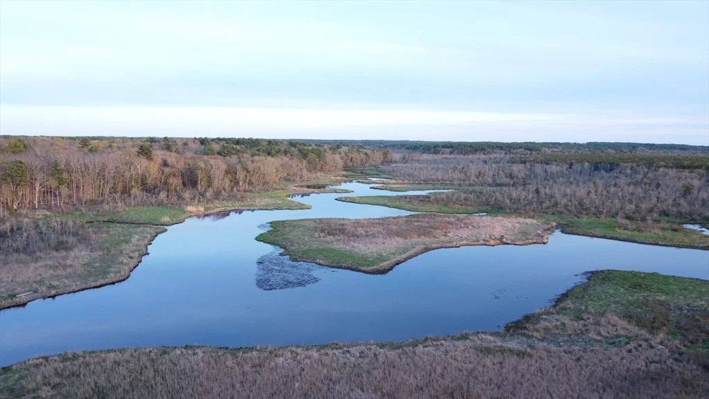 Photo of 101 River Rd