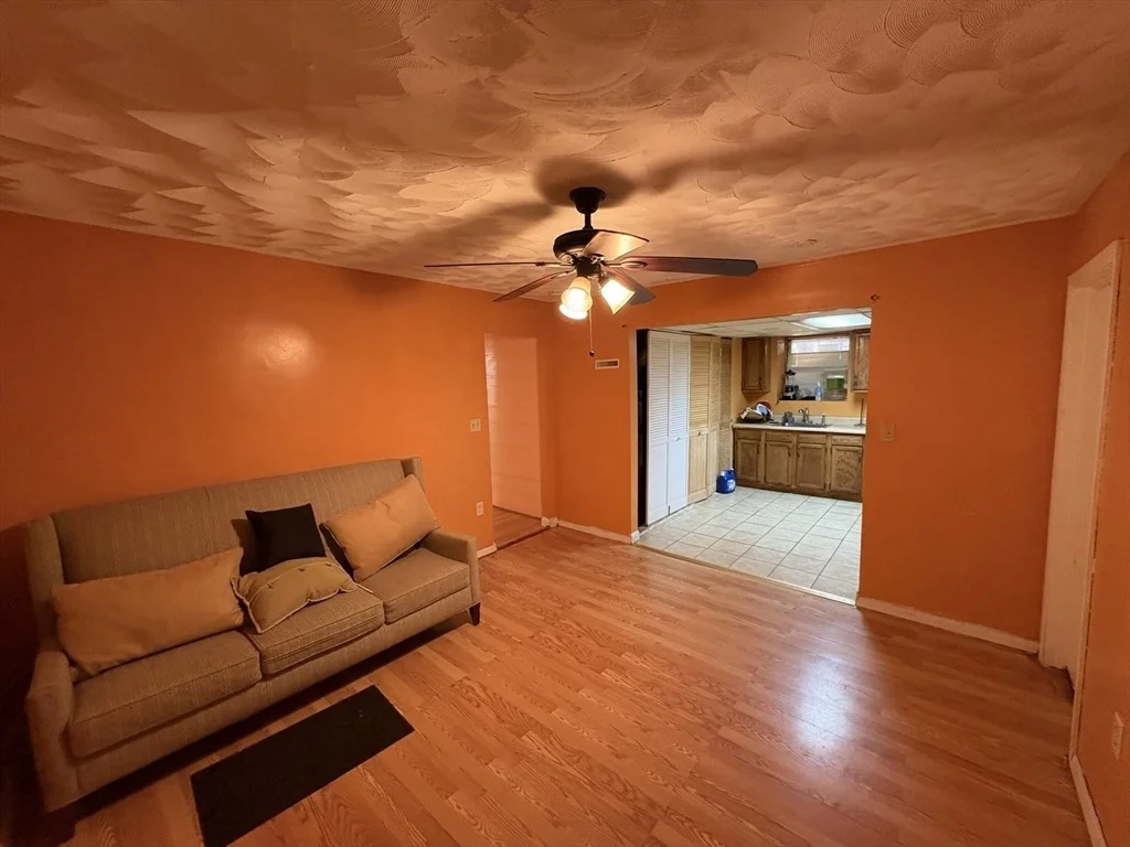 Photo of 9 Fernandez Cir