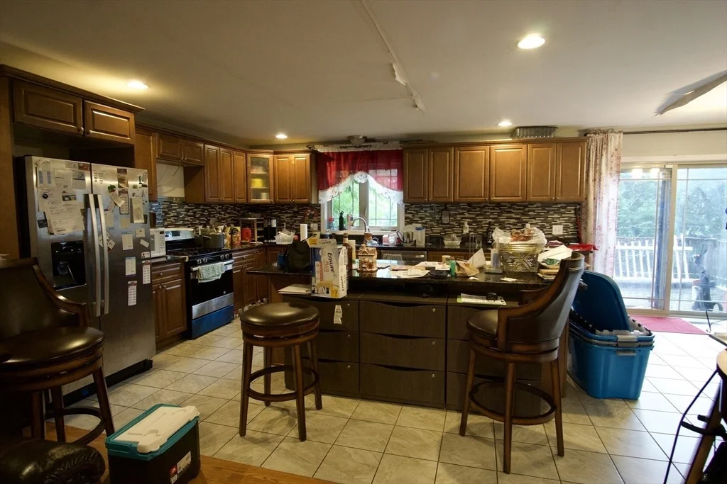 Photo of 1289 Bay St.