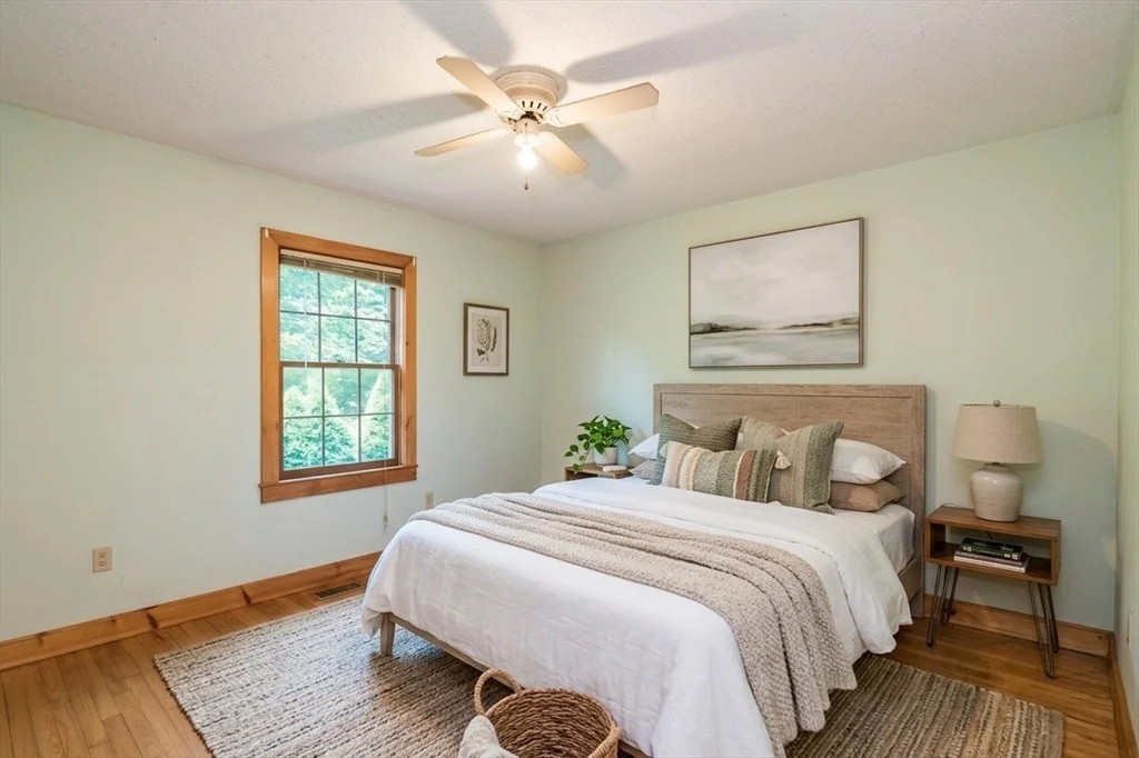 Photo of 49 Parish Rd