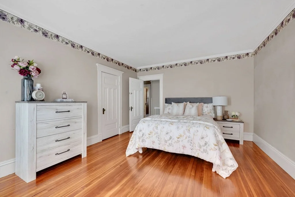 Photo of 32 Spruceland Ave