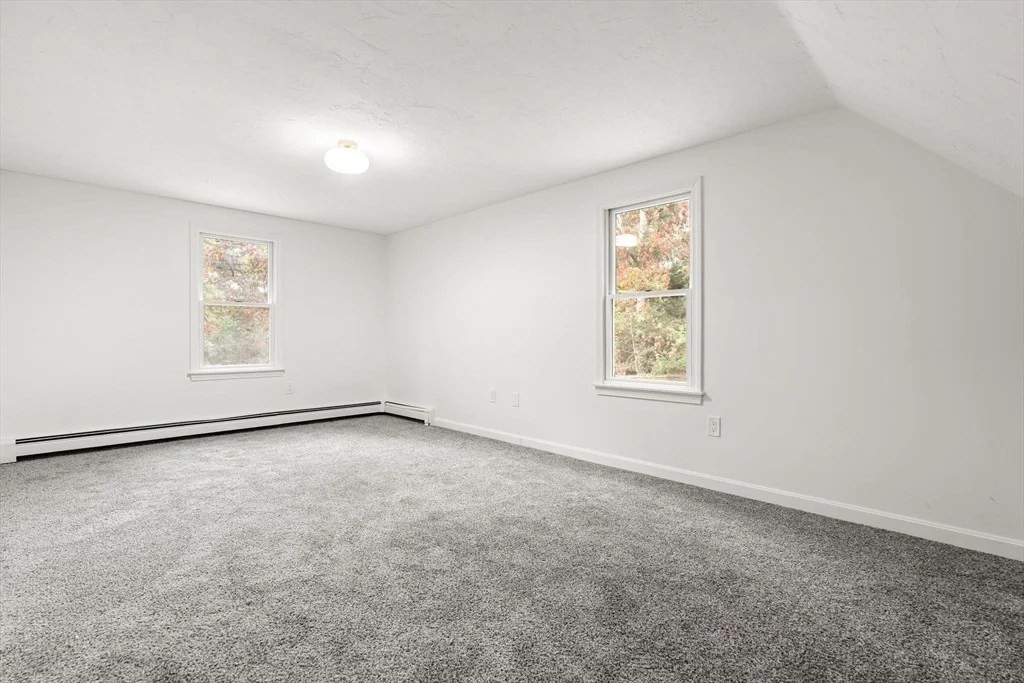 Photo of 34 Saddleback Rd