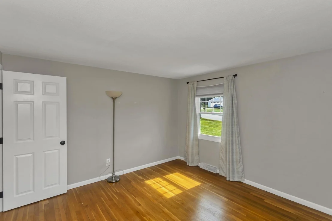 Photo of 14 Echo Valley Dr