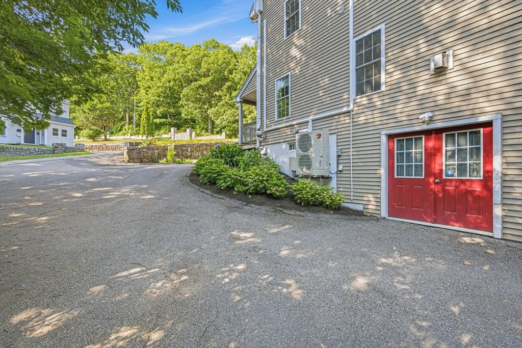 Photo of 77 Thayer Rd