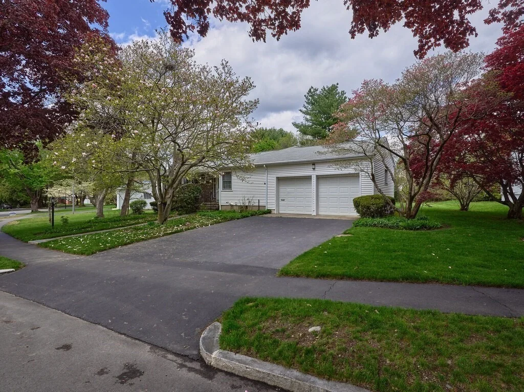 Photo of 42 Ellis Dr.