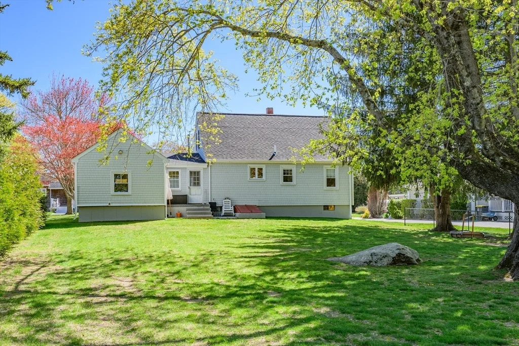 Photo of 186 Compos St
