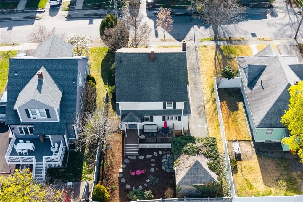 Photo of 29 Thaxter Rd