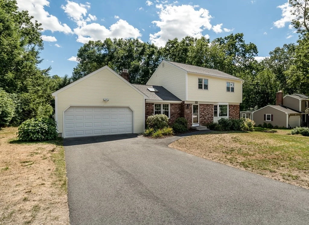 Photo of 184 Cambridge Cir
