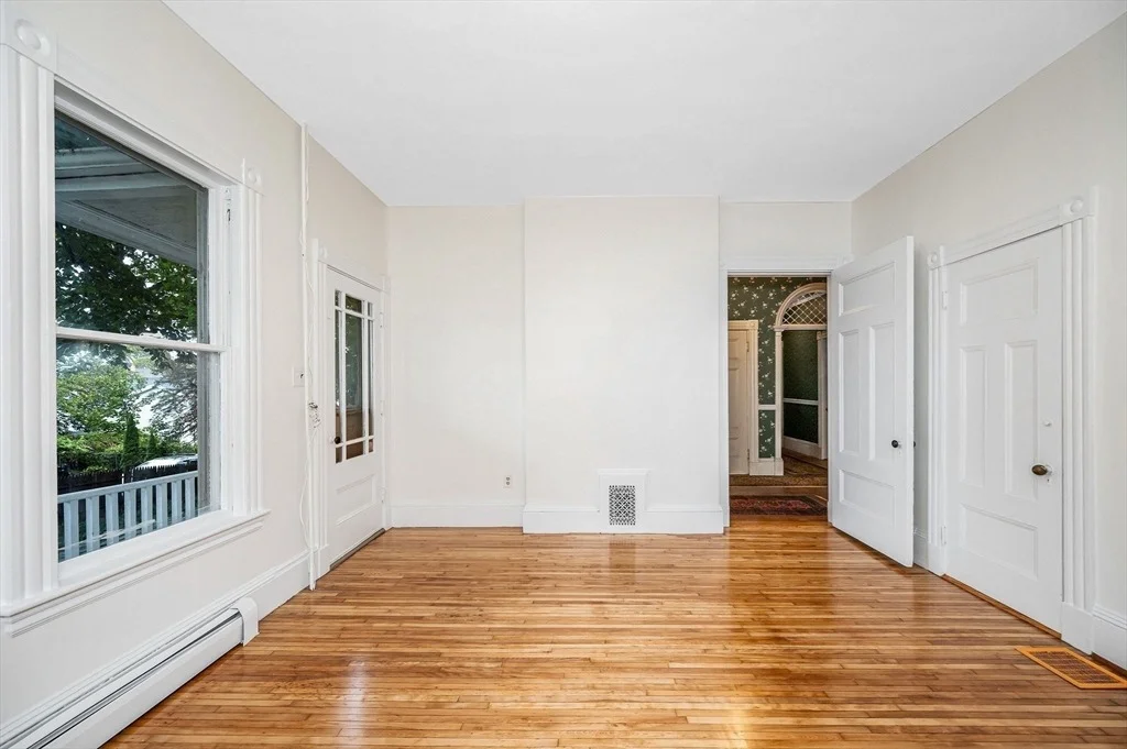 Photo of 82 Lincoln Ave