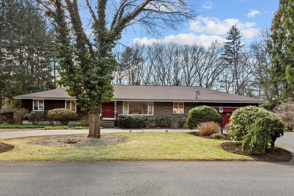 Photo of 35 Lucas Dr