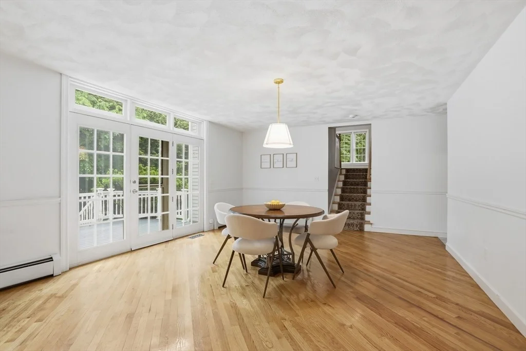 Photo of 4 Farnham Circle