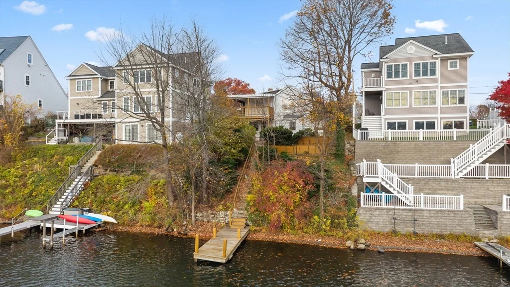 Photo of 21 Edgemere Blvd