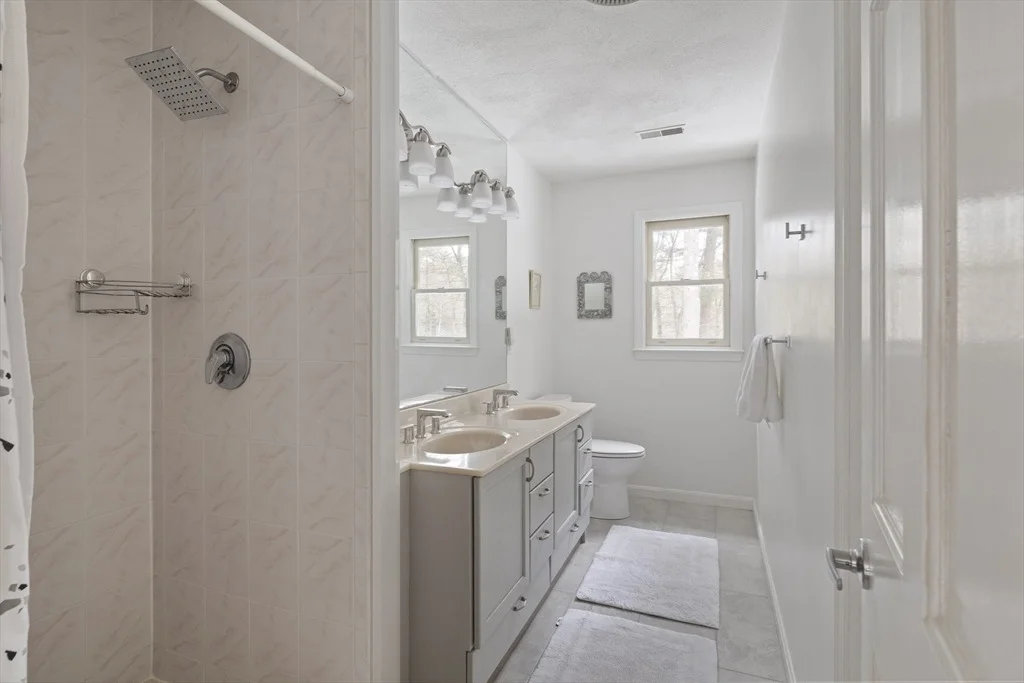 Photo of 15 Laurel Circle