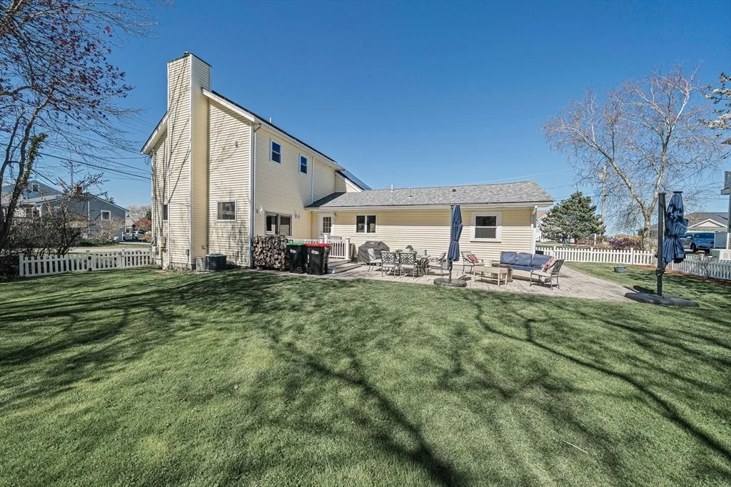 Photo of 53 Shore Dr