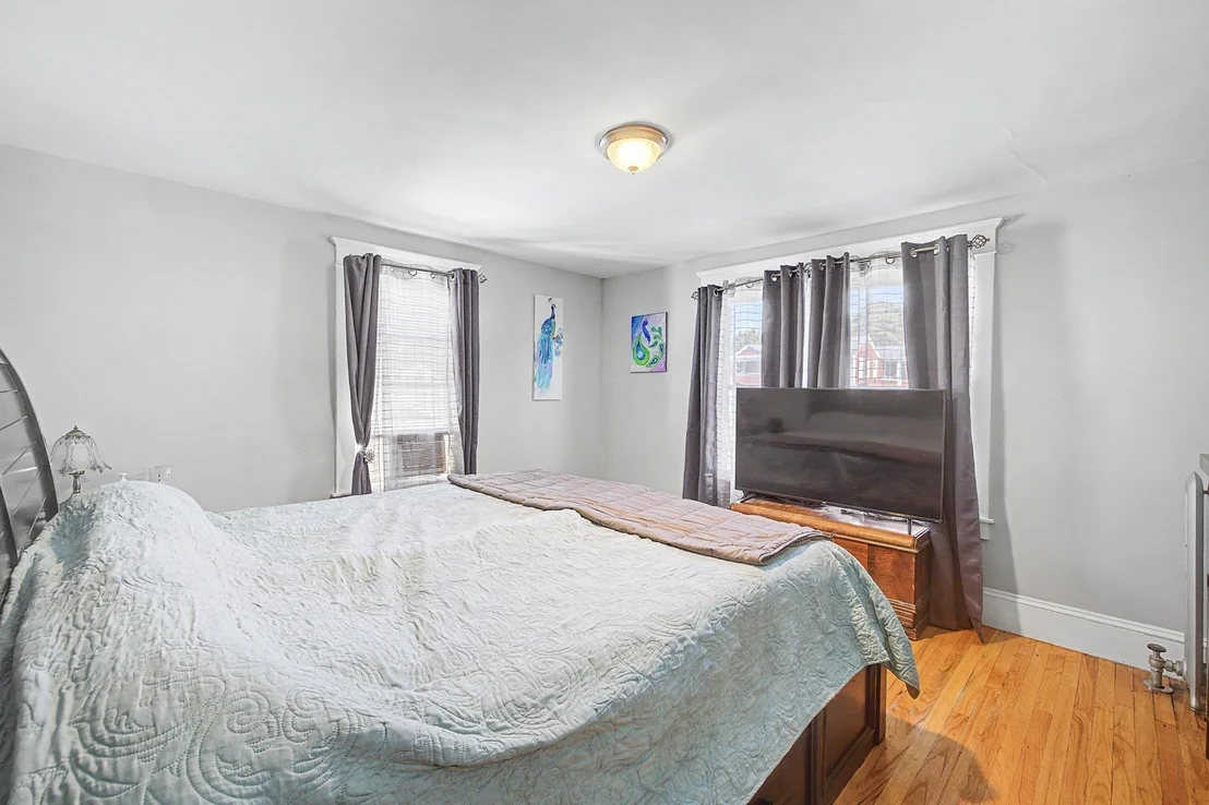 Photo of 419 Hillside Ave