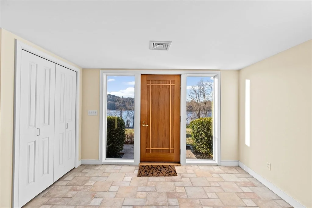 Photo of 56 River Rd