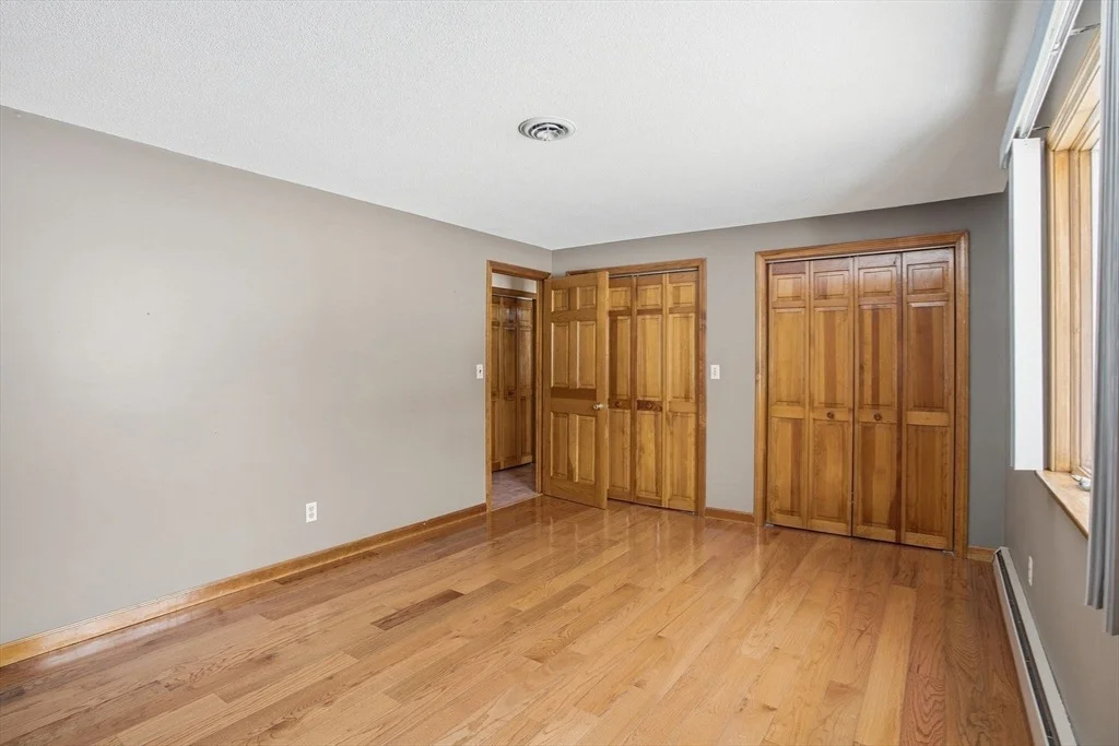 Photo of 80 Elizabeth Dr