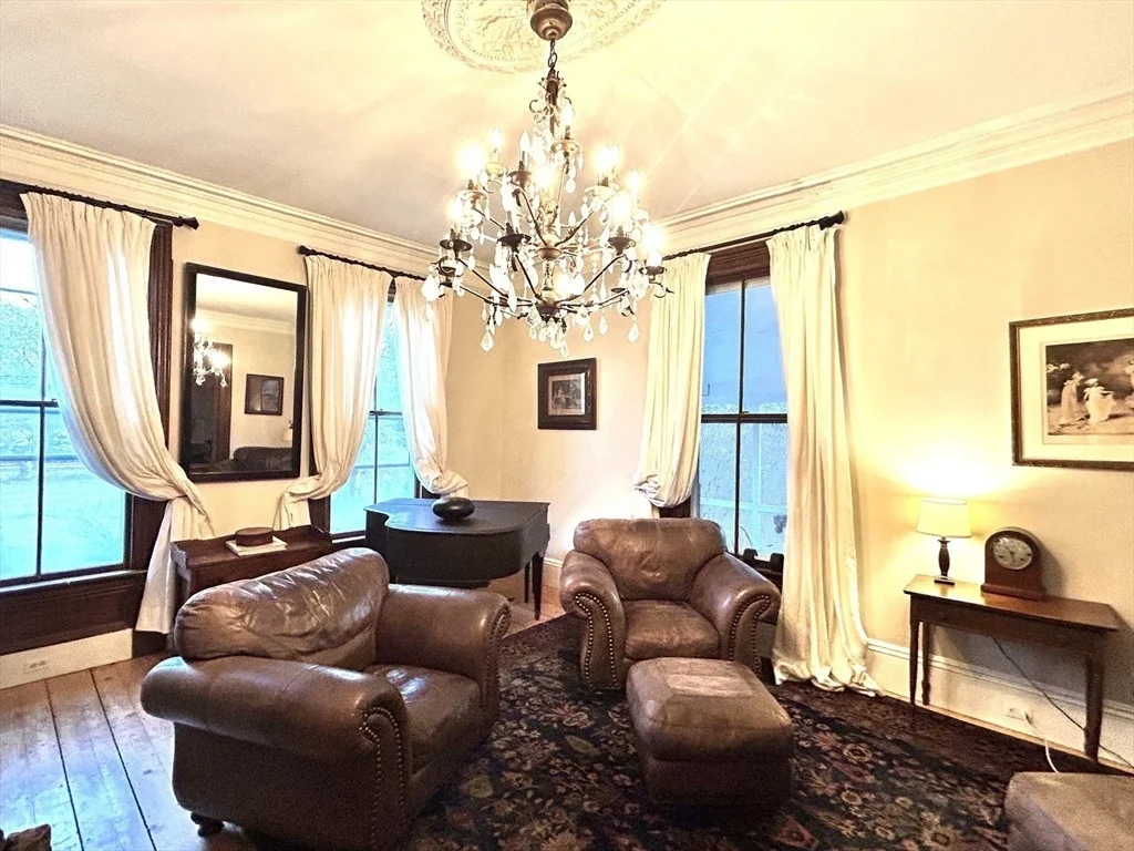Photo of 946 Route 6a