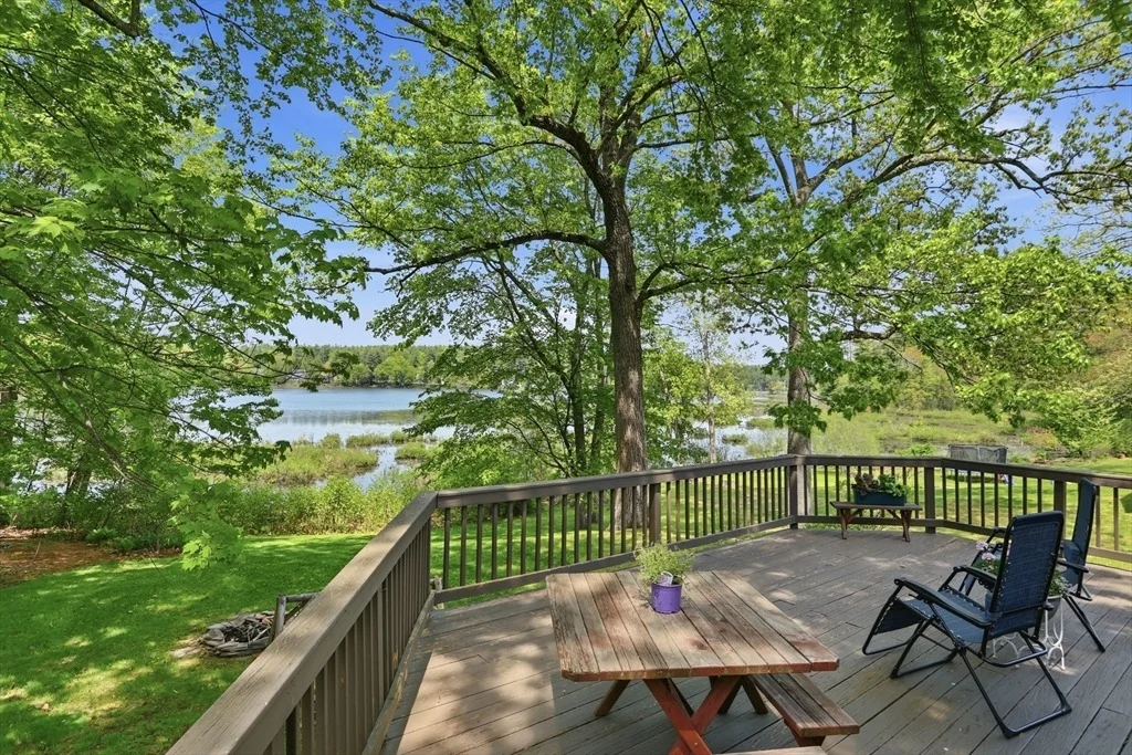 Photo of 44 Sandy Pond Rd