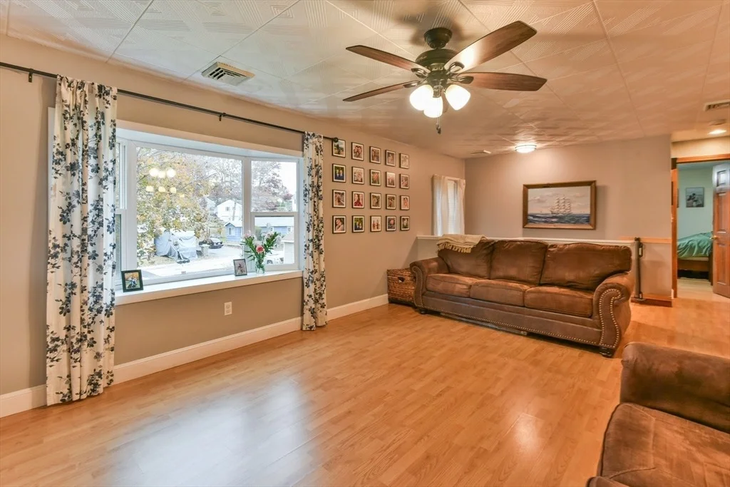 Photo of 120 Lakeside Ave