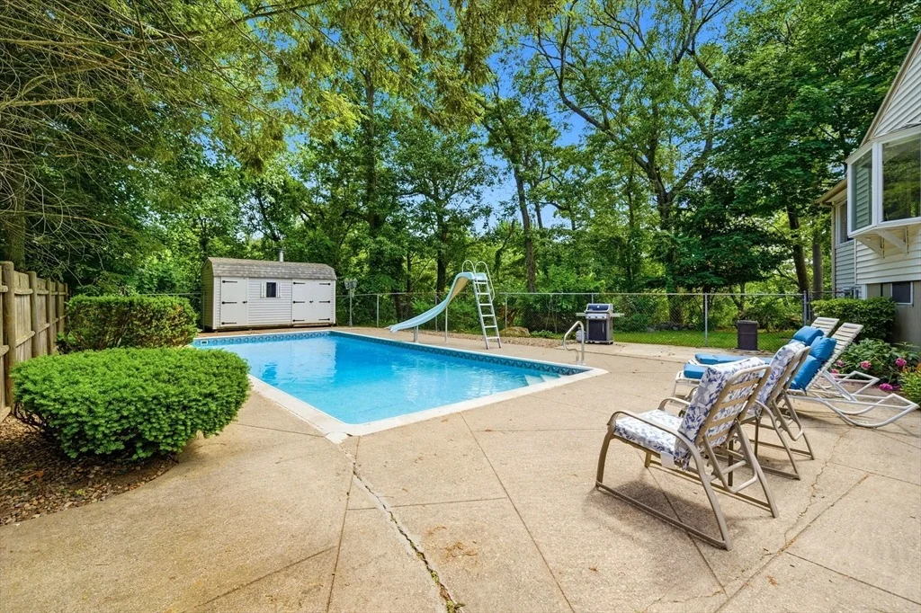 Photo of 10 Richardson Cir
