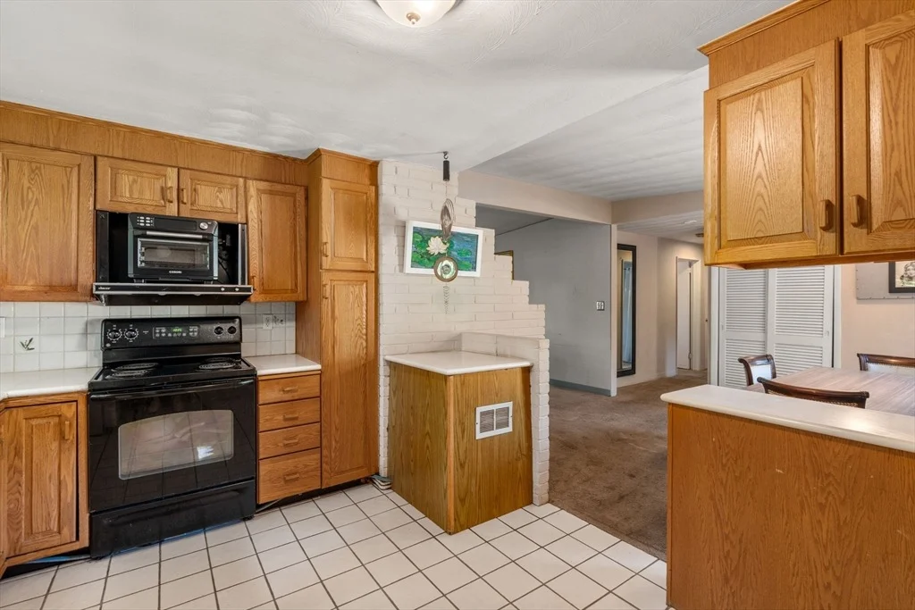 Photo of 11 Ruth Dr