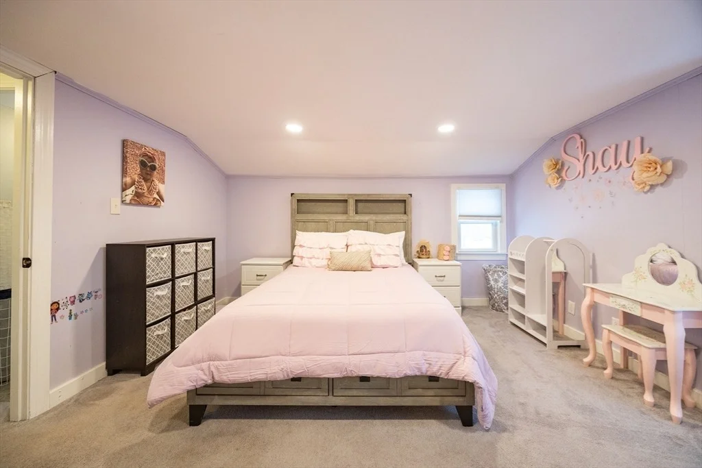 Photo of 16 Sunset Dr