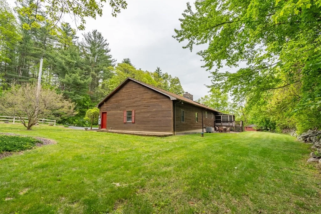 Photo of 25 Grandview Dr