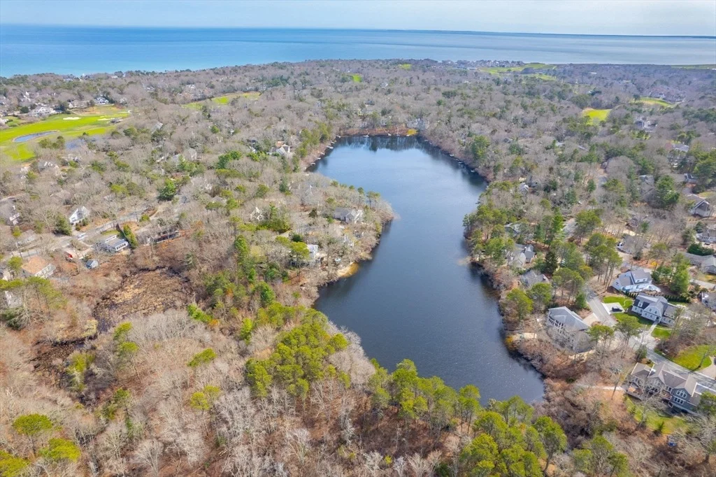 Photo of 213 Fells Pond Rd