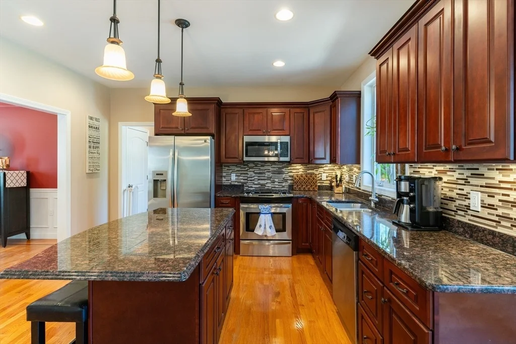 Photo of 368 Cottrell Rd
