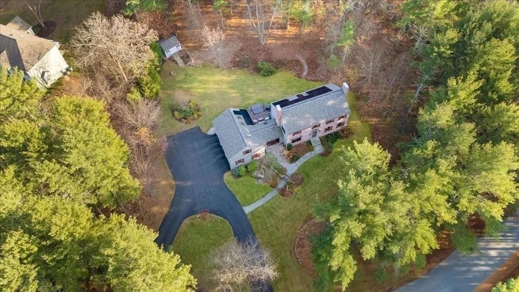 Photo of 50 Stonecleave Rd