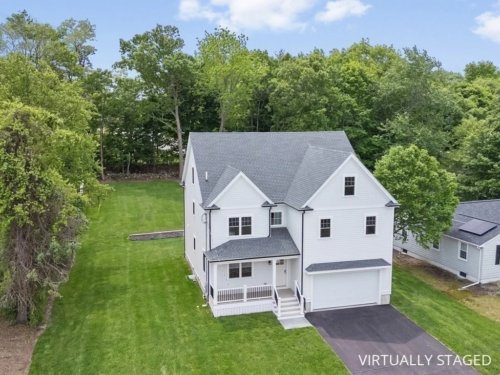 Photo of 113 Warwick Avenue