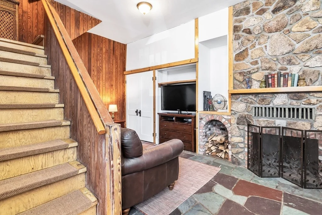 Photo of 40 Webster Ave