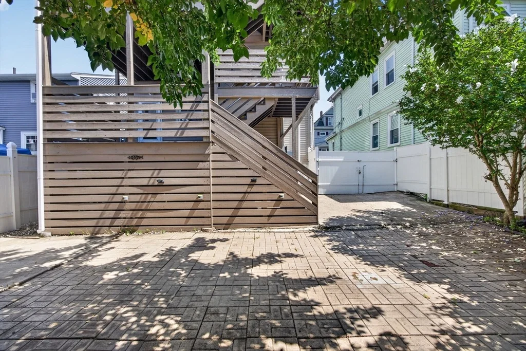 Photo of 18 Henry St