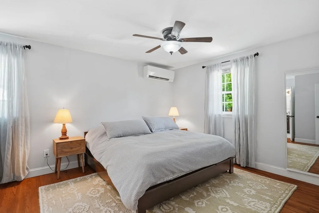 Photo of 5 Stanford Dr