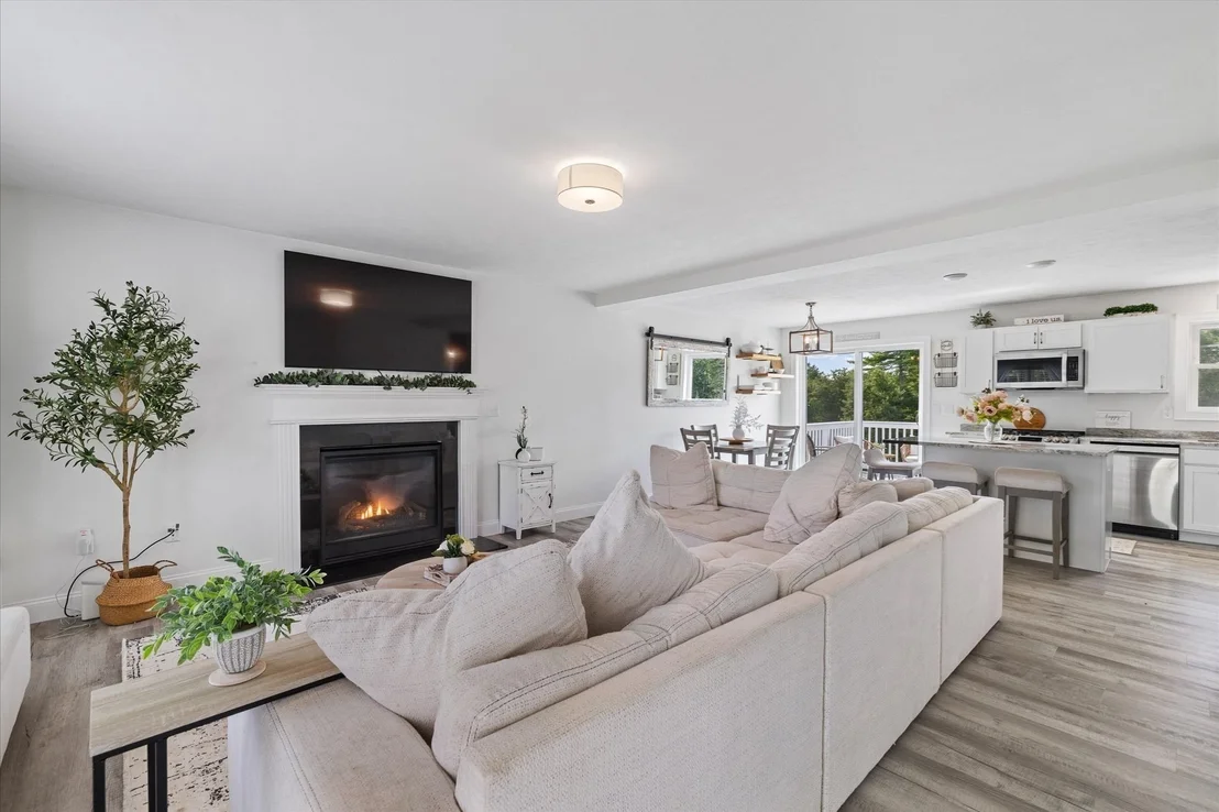 Photo of 19 Lighthouse Ln