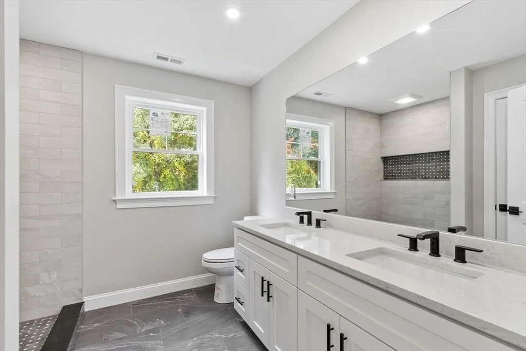 Photo of 96 Middlesex Ave