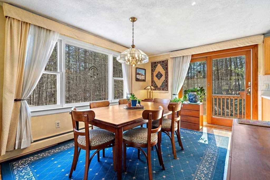 Photo of 352 Taylor Rd