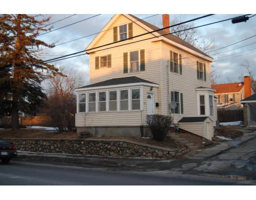 Photo of 955 Main St