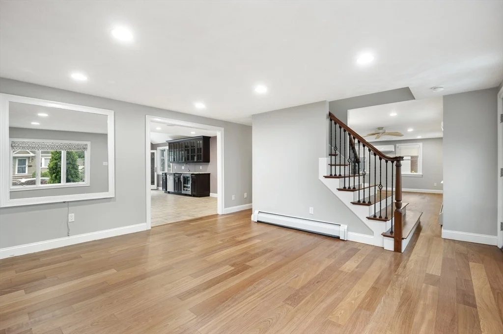Photo of 4 Raymond Cir