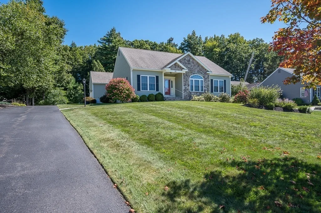 Photo of 81 Nicholas Dr