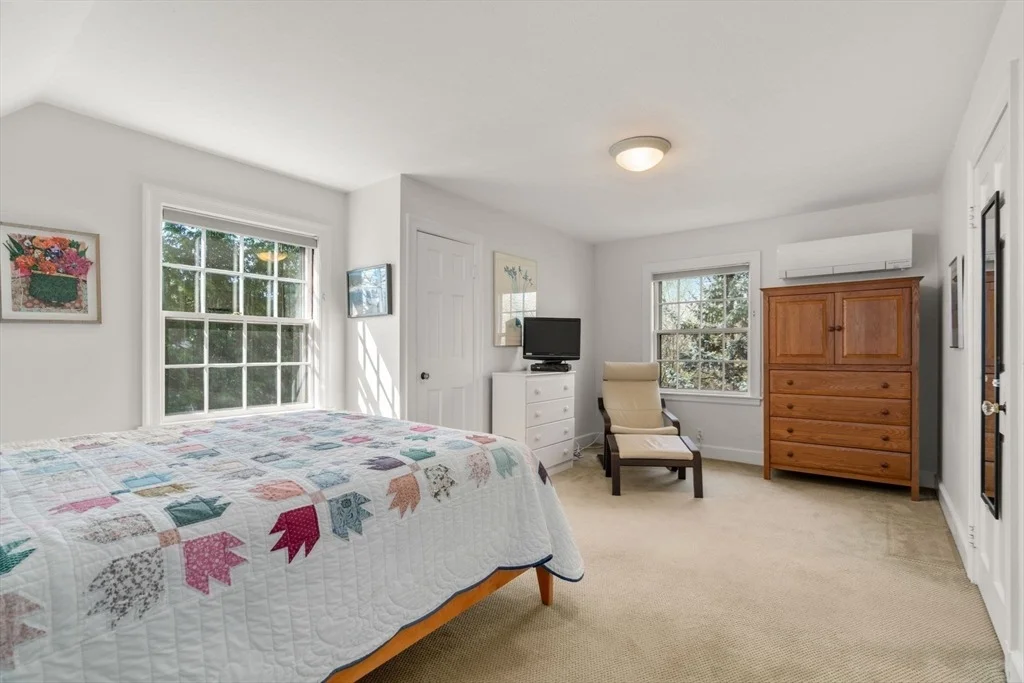 Photo of 39 Hickory Cliff Rd