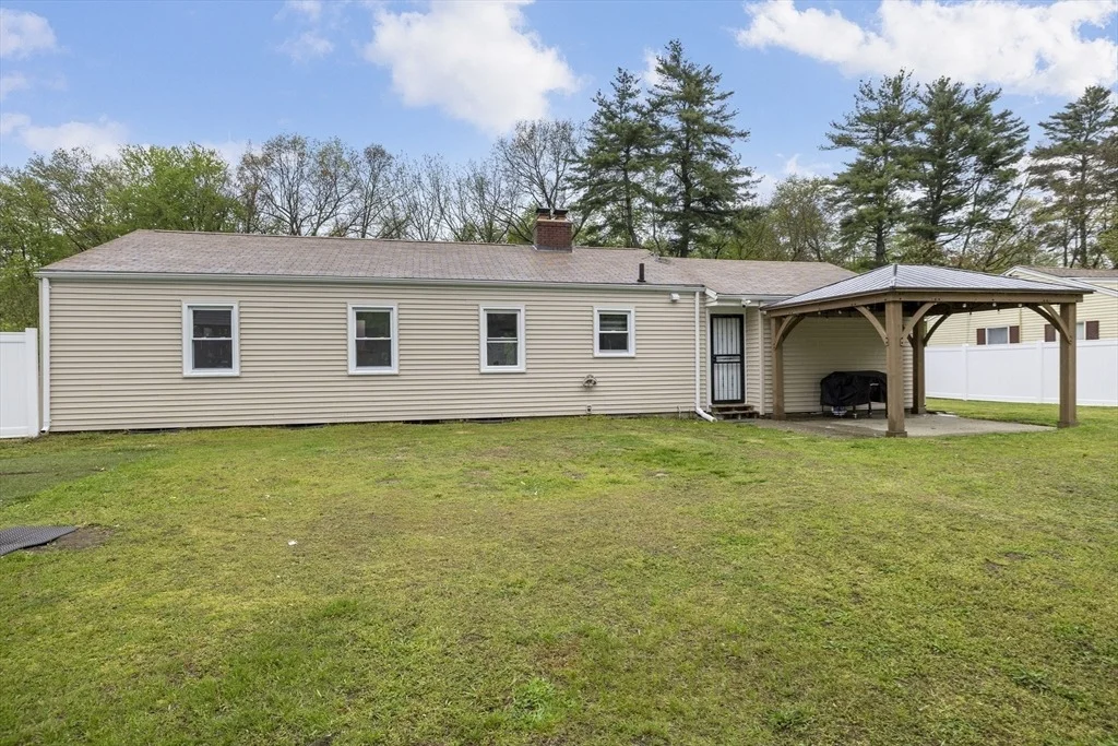 Photo of 376 Hermitage Dr