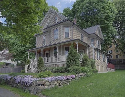 Photo of 243 Lowell St