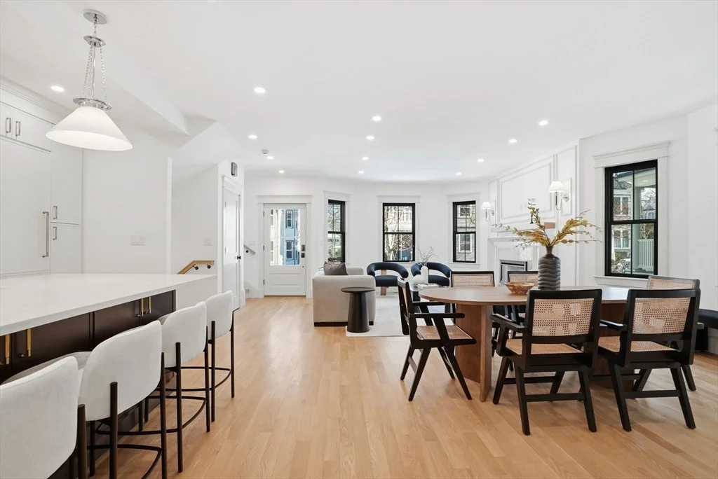 Photo of 180 Larch Rd