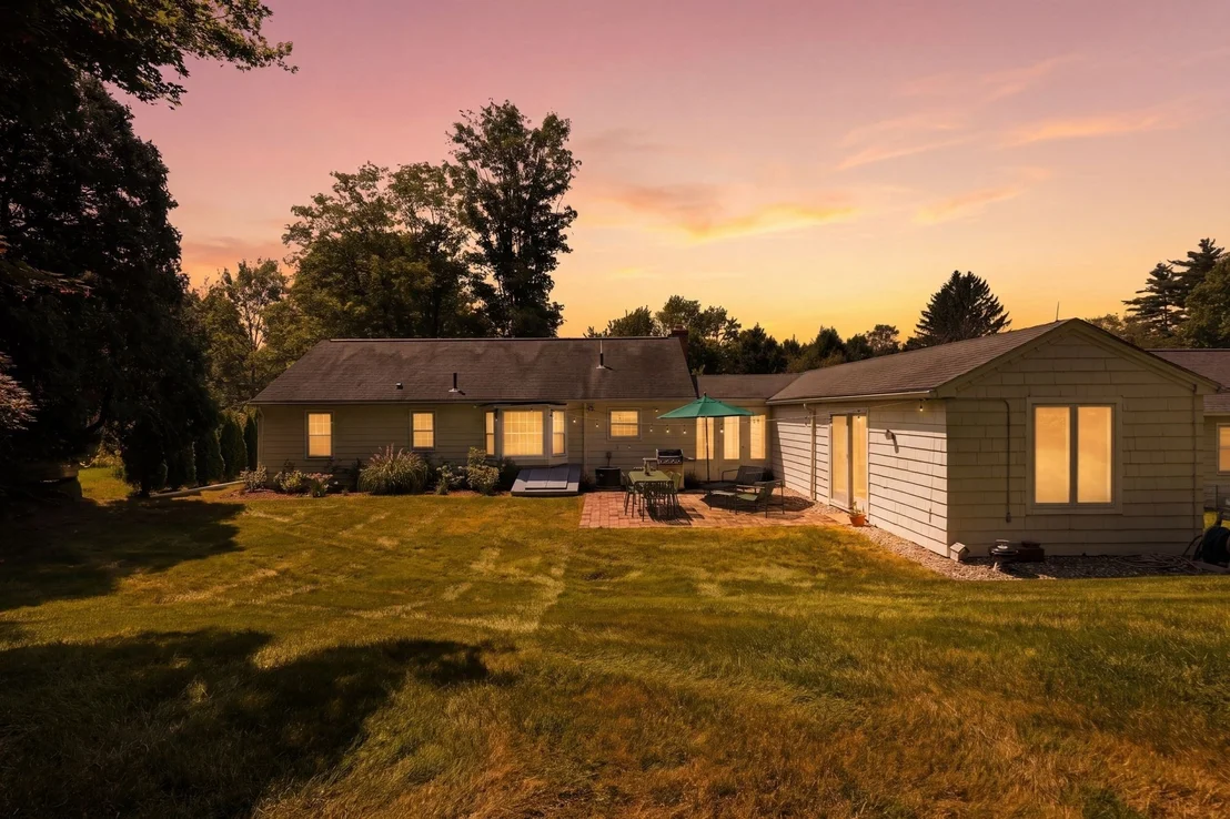 Photo of 52 Blue Hills Rd