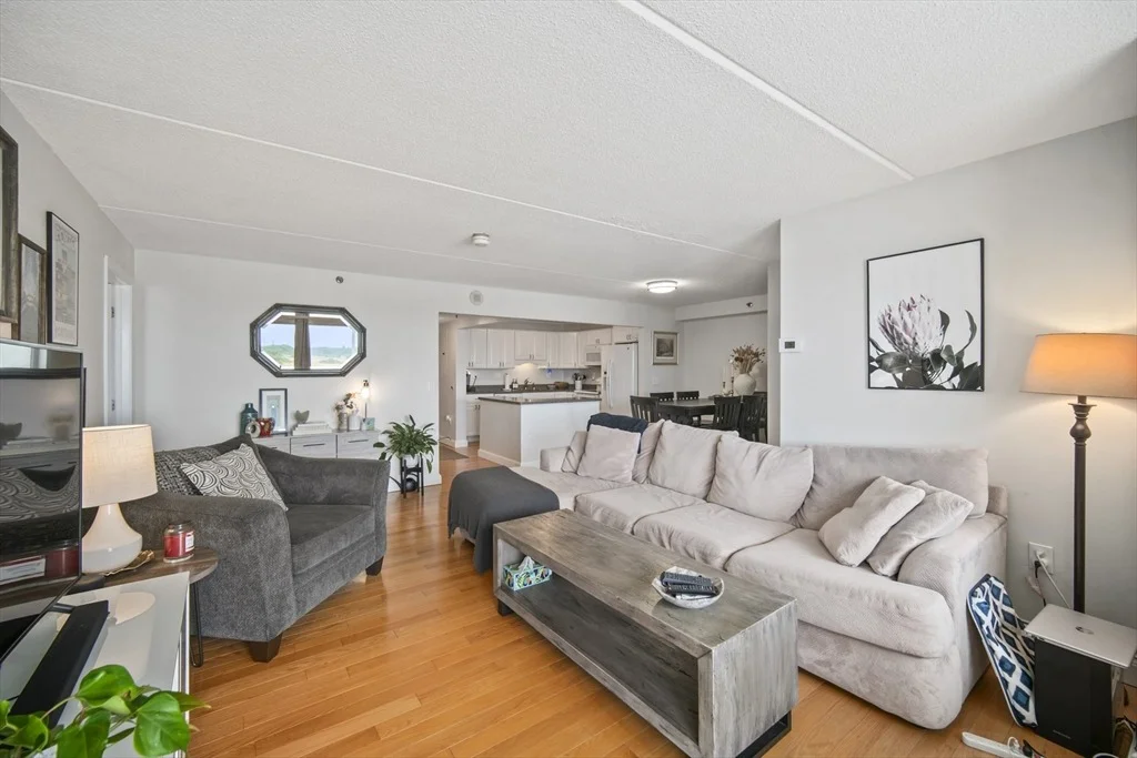 Photo of Unit 708 at 200 Cove Way
