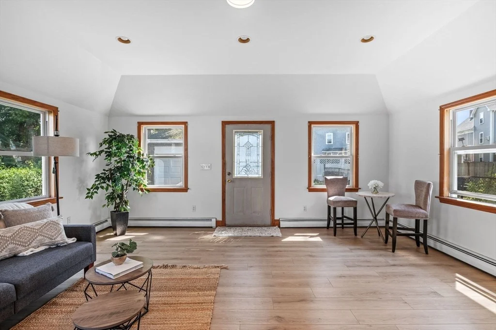 Photo of 12 Planters St